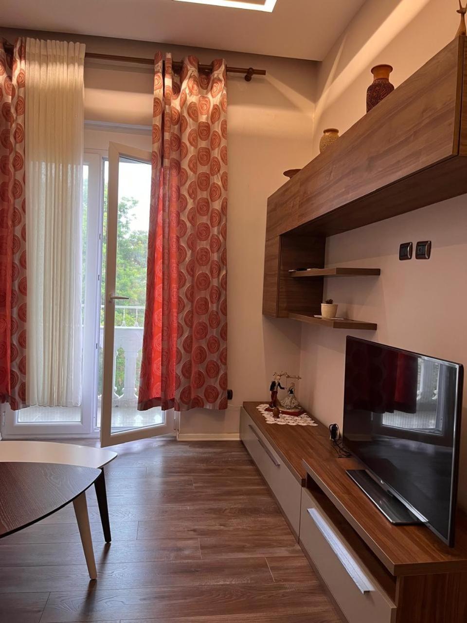 Lukas Apartament Vollga Dıraç Dış mekan fotoğraf